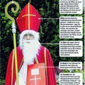 Der Mann mit wallendem Bart und langem Gewand