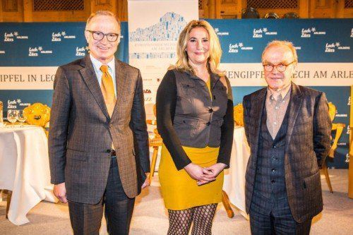 Gastgeber mit Eröffnungsredner: Bürgermeister Ludwig Muxel (l.) sowie Susanne Glass und Schriftsteller Michael Köhlmeier.
