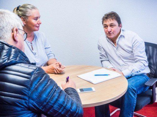 „Ich war früher als Gemeindesekretär tätig und wusste, was auf mich als Bürgermeister zukommt“: Bürgermeister Konzett im VN-Gespräch.