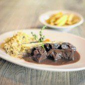 Hirschragout mit Schupfnudeln