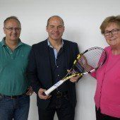 Rafael Nadal spendiert für „Ma hilft“ein Tennisracket