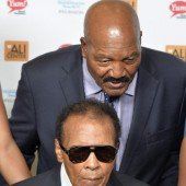 Muhammad Ali in ein Spital eingeliefert