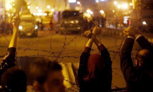 Nach Mubaraks gerichtlicher Rehabilitierung kam es in Kairo zu blutigen Protesten. FOTO: REUTERS