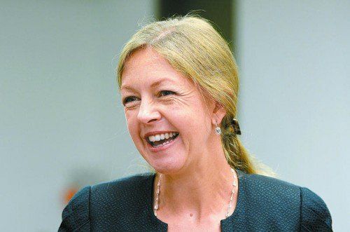 Sacha Woodward-Hill ist Bernie Ecclestones Favortin auf seine Nachfolge als Geschäftsführer der Formel 1. Foto: ap