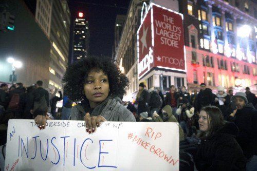 Tausende Menschen sind in den USA aus Protest gegen Polizeigewalt auf die Straße gegangen. AP