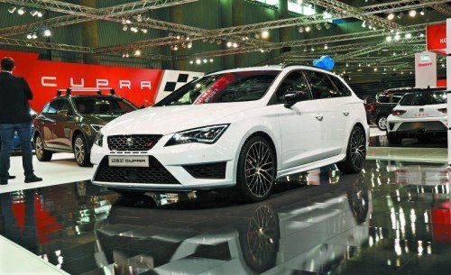 280-PS-Kombi
Die einzige Weltpremiere der Vienna Autoshow ist am Stand der spanischen VW-Tochter Seat zu sehen. Dort steht mit dem Leon ST Cupra ein 280 PS starker Kombi im Rampenlicht. Er verbindet Alltagstauglichkeit mit Rennstreckenperformance. Preis: ab 37.190 Euro.