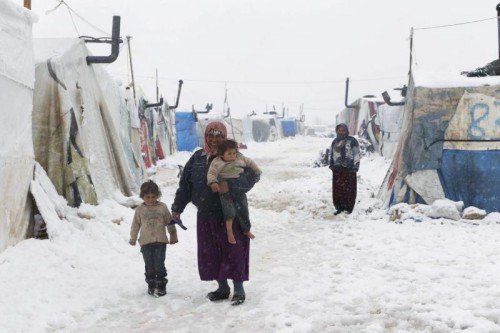 Der Wintereinbruch im Libanon kostete mehreren Flüchtlingen das Leben: Viele versuchen sich in ihrer Not nach Europa zu retten.  FOTO: RTS