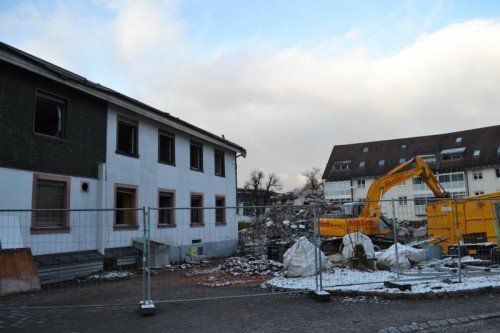 Das Gasthaus Kreuz wurde abgerissen, eine Wohnanlage entsteht.