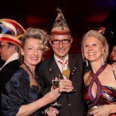 Der Ball und die Narrenkappe