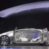 Scharfe Bilder und Roboter-Autos