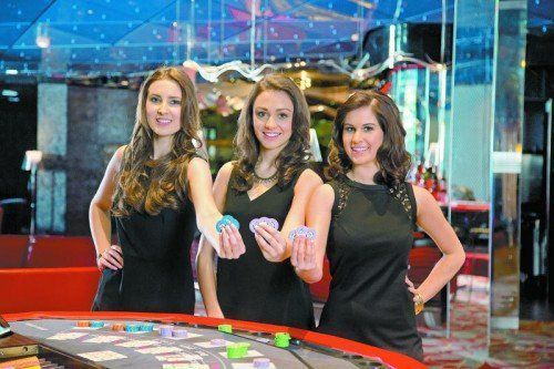Die neun Misswahlkandidatinnen präsentieren sich heute erstmals live vor Publikum. Im Casino Bregenz efolgt der große Auftritt. foto: VN/Paulitsch