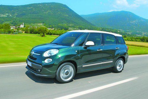 Fiat 500L Living: Im nochmals gestreckten Riesen-Cinquecento haben bis zu sieben Personen Platz.