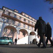 Belegärzte zögerlich bei neuem Spitalsangebot