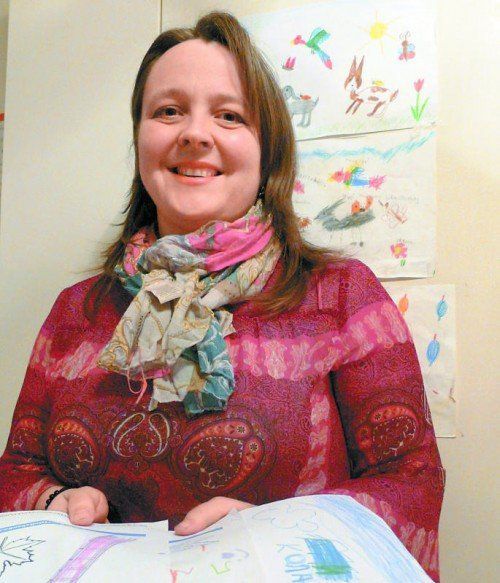 „Kinder malen gerne“: Olga Blauensteiner. Foto: M. Mathis