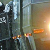 Nach Terroranschlag in Paris: Staaten erhöhen Sicherheit