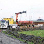 Vorbereitungen für Rheinbrücke