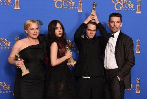 Preis für „Boyhood“: Patricia Arquette, Lorelei Linklater, Ellar Coltrane und Ethan Hawke.  Fotos: AP