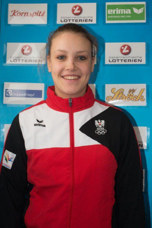 Victoria Boric aus Silbertal will mit perfekten Läufen in den Snowboardcross-Rennen aufs Podest. Foto: gepa