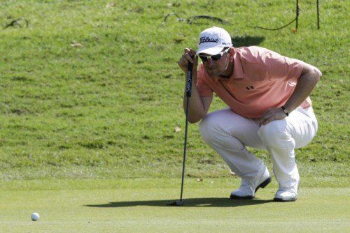 Bernd Wiesberger konzentriert sich auf das Putten. Foto: ap