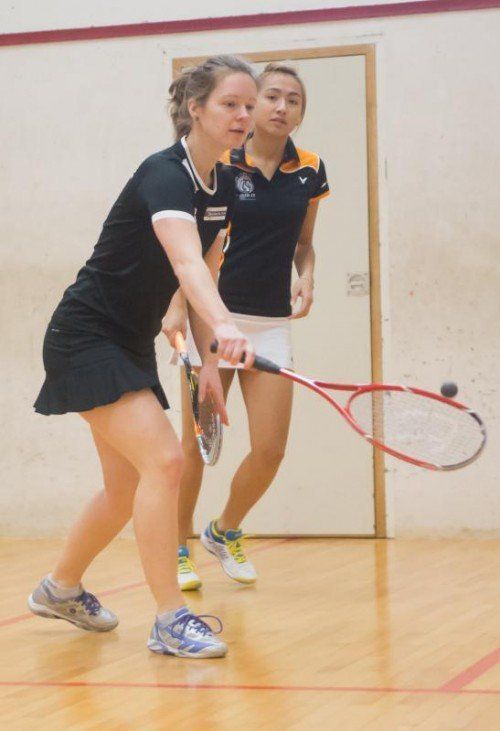Birgit Coufal (vorne) setzte sich im Finale gegen die Tirolerin Jacqueline Peychär mit 3:1 Sätzen durch. Foto: steurer