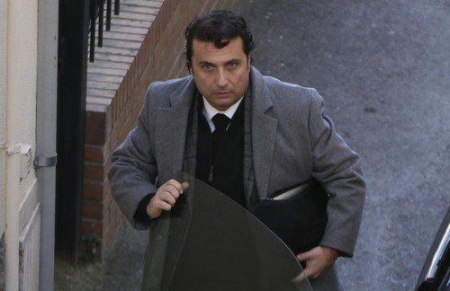 Der Kapitän der havarierten „Costa Concordia“, Francesco Schettino, auf dem Weg zur Gerichtsverhandlung.  Foto: Reuters