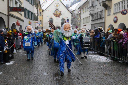 Dort, wo schon James Bond durchfuhr, hatten wieder die Narren das Sagen.  Fotos: VN/Paulitsch