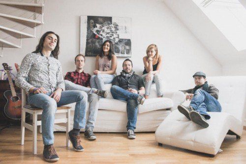 Gut vorbereitet und sozusagen entspannt-angespannt geht „wo/Men“, eine Band mit starkem Vorarlberg-Bezug, ins Rennen. Foto: Max Spilcke-Liss
