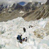 Neue Route nach Unfall auf Mount Everest