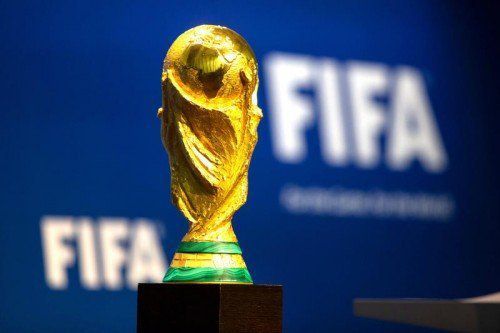 2022 wird der WM-Pokal kurz vor Weihnachten vergeben. Foto: gepa