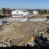 Großbaustelle mitten in Höchst für Pflegeheim