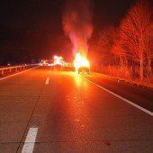 Auto plötzlich in Vollbrand