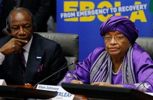 Der guinesische Präsident Alpha Conde und die liberische Präsidentin Ellen Johnson Sirleaf nahmen an der Konferenz teil. Foto: EPA  