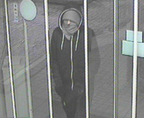 Der Täter auf dem Fahndungsbild.  Foto: Polizei  