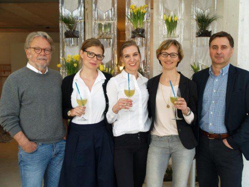 Firmengründer Erwin Höttges, Nici Wührer, Barbara Niederscheider und Carmen Lotta vom Höttges-Team sowie Geschäftsführer Sigi Türtscher.