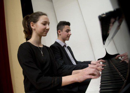 prima la musicaI Irina Jaschin und Valentin Jaschin Klavier