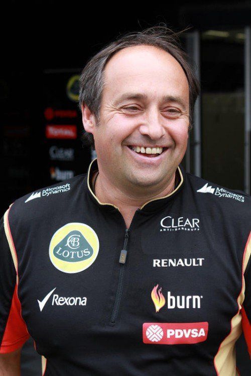 Thomas Fussenegger sorgt dafür, dass die Lotus-Crew ihre vertraute Kulisse am Rennplatz vorfindet. FOTO: MANFRED NOGER