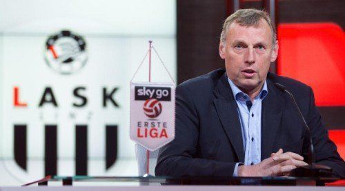 War dreieinhalb Jahre Trainer in Linz: Karl Daxbacher. Foto: apa
