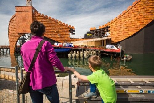 Die Chinesische Mauer auf dem Bodensee entwickelt sich bereits jetzt zum Publikumsmagneten.