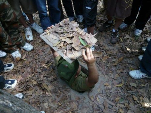 Die Eingänge zu den Tunnels von Cu Chi waren so angelegt, dass sie für den Feind nicht sichtbar waren. FOTO: WIKIMEDIA.COMMONS  