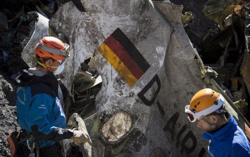 Es werden immer mehr Details zum Absturz bekannt.  Foto: EPA
