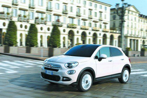 Fiat 500X: Ob mit oder ohne Allradantrieb wirkt die XL-Cinquecento-Version er- und ausgewachsen.