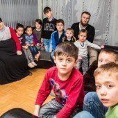 Elf Kinder ohne Dach überm Kopf