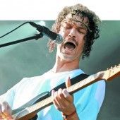 Darwin Deez als weiterer Poolbar-Headliner bekannt gegeben, auch ein Poetry Slam erweitert das Line-up