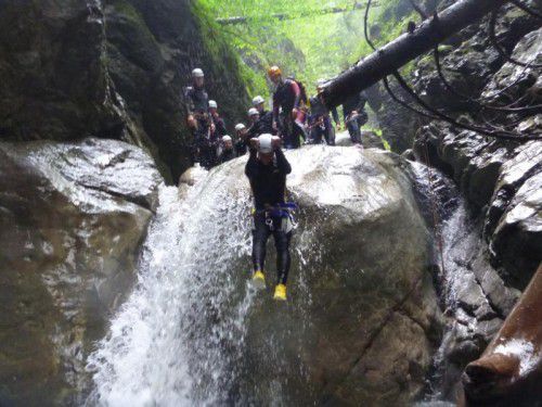 Bei einem Sprung nahm das Unglück seinen Lauf.  Foto: VN