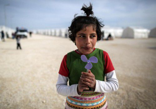 Der heutige gesellschaftspolitische Stammtisch befasst sich mit dem Thema „Krieg und Frieden“. foto: AP/Emrah Gurel