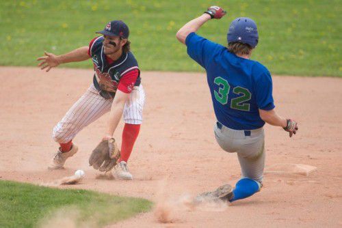 Die Dornbirn Indians (im Bild Reto Cola, l.) geben im Moment in der Austrian Baseball League den Takt an. Foto: steurer
