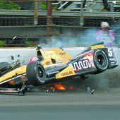 Hinchcliffe nach Indy-Unfall auf der Intensivstation