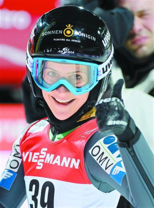 Flog von „Null“ direkt in den Nationalteamkader des Skiverbandes: Ländle-Skispringerin Eva Pinkelnig. Foto: GEpa