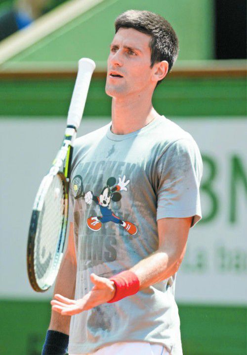 Im Training in Paris lancierte Tennis-Superstar Novak Djokovic erstmals die „Mickey-Plays-UT-T-Shirt“-Kollektion. Foto: Gepa