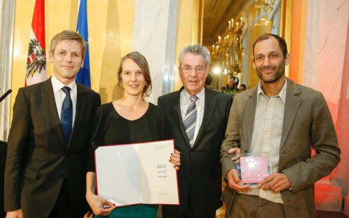 Kunst- und Kulturminister Ostermayer und Bundespräsident Fischer überreichen den Österreichischen Kunstpreis für das Poolbar Festival.